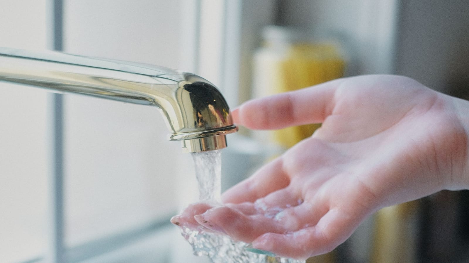 Agua limpia en movimiento